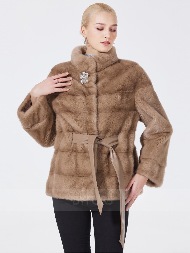 Cropped Length Mink Fur Jacket Female Pascal Color Stand Collar with Corsage
